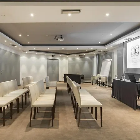 怡东酒店 5* 塞萨洛尼基