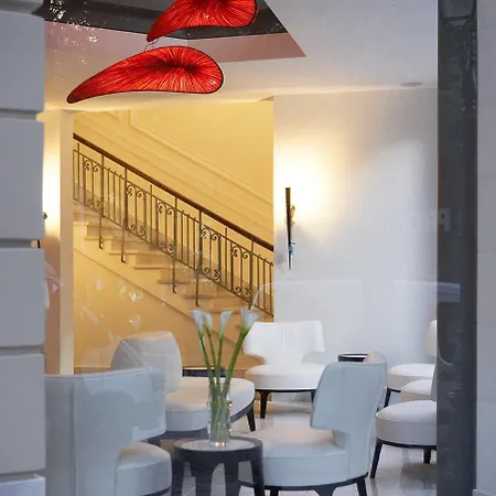 The Excelsior - Small Luxury Of The World 5*